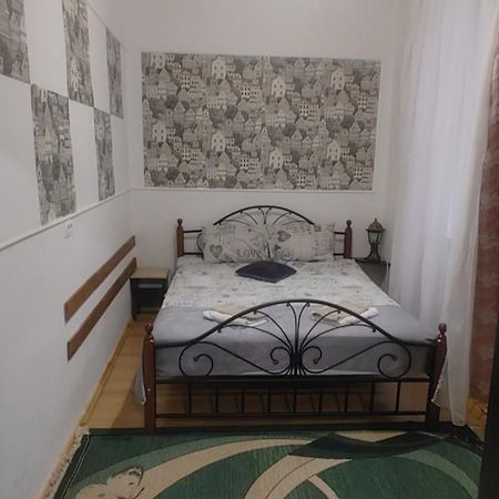 Apartment Near Rynok Square 利沃夫 外观 照片